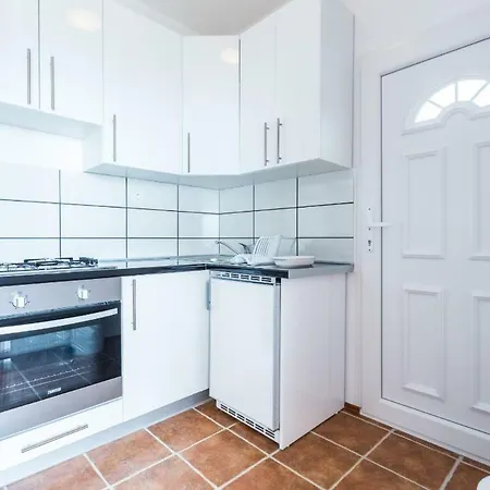Filip Apartman Mandre